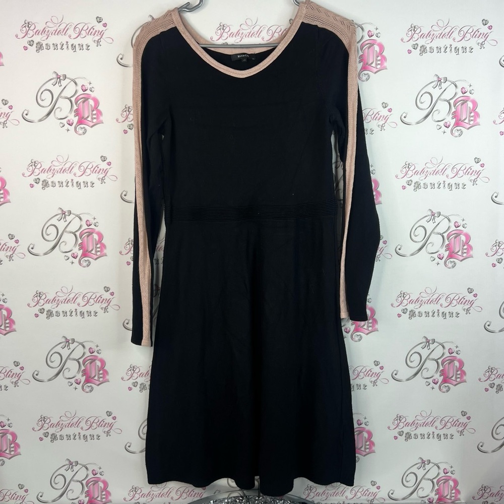 RW&CO. Dress Black and Pink cream Long Sleeve Dress stretchy mock neck